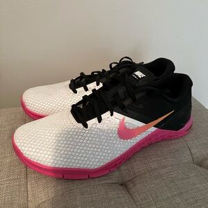 Nike Women's Metcon 4